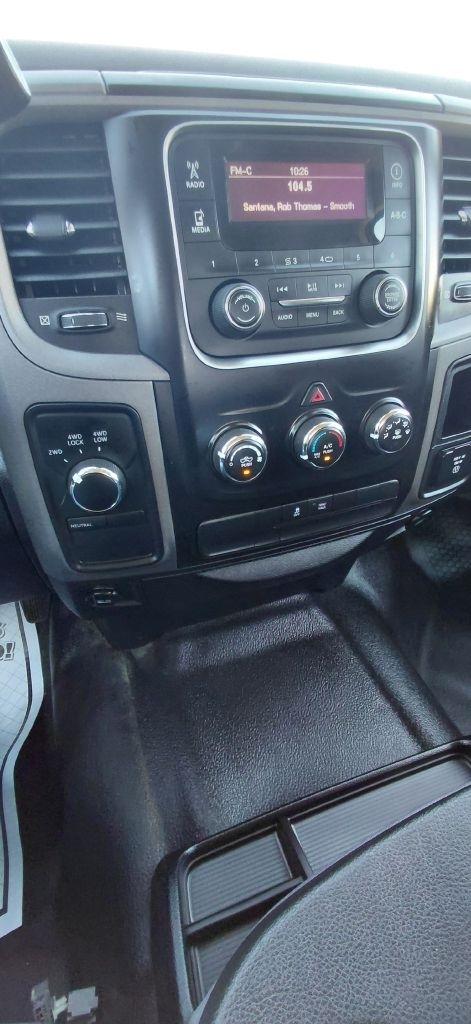 RAM 1500 SSV Crew Cab SWB 4WD 2017