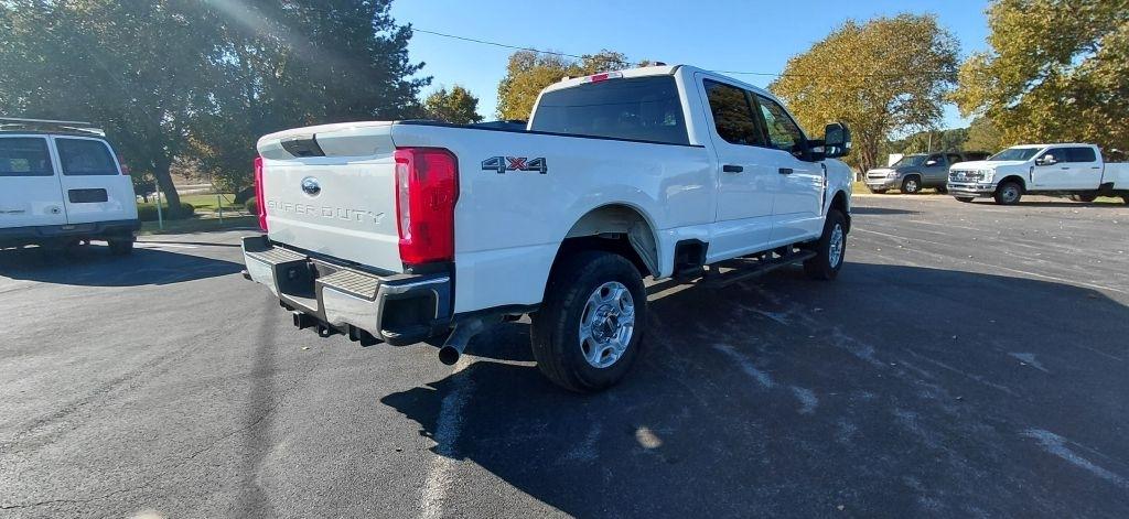 Ford F-250 SD Platinum Crew Cab 4WD 2026