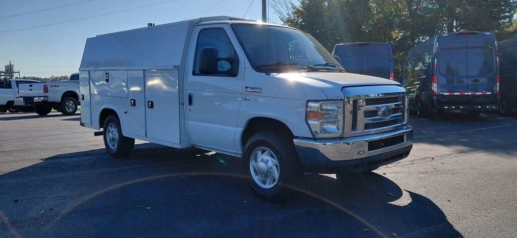 Ford Econoline E-350 Super Duty 2016