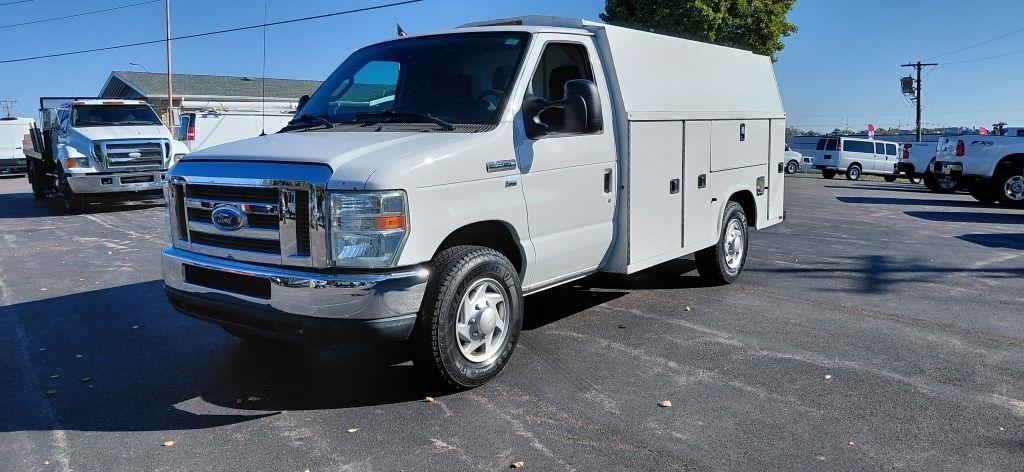Ford Econoline E-350 Super Duty 2016