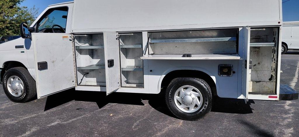 Ford Econoline E-350 Super Duty 2016