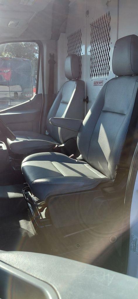 Ford Transit 250 Van Med. Roof w/Sliding Pass. 148-in. WB 2018