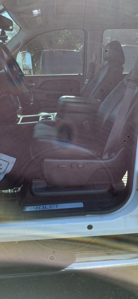 Chevrolet Silverado 2500HD LTZ Crew Cab 4WD 2013