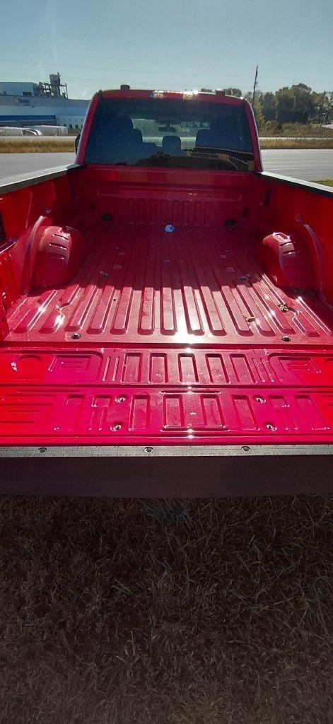 Ford F-350 SD XL Crew Cab Long Bed DRW 4WD 2025