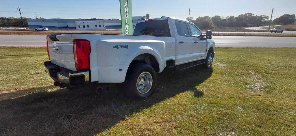 Ford F-350 SD XL Crew Cab Long Bed DRW 4WD 2026