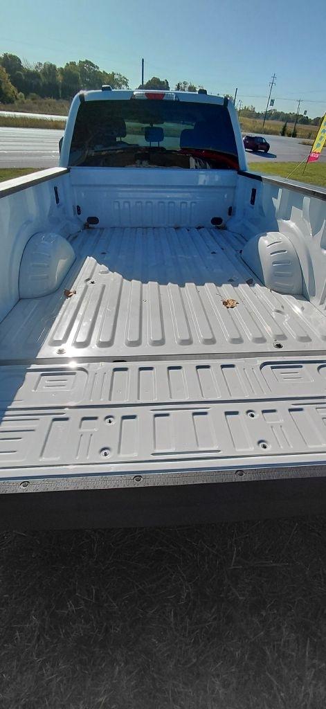 Ford F-350 SD XL Crew Cab Long Bed DRW 4WD 2026