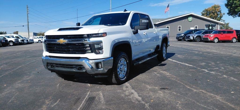 Chevrolet Silverado 2500HD LT Crew Cab Long Box 4WD 2024