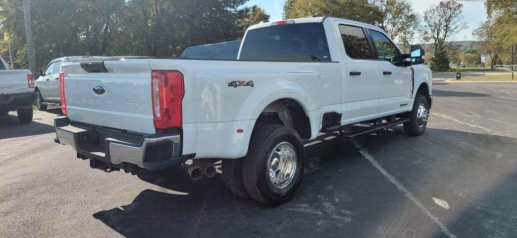 Ford F-350 SD XL Crew Cab Long Bed DRW 4WD 2026