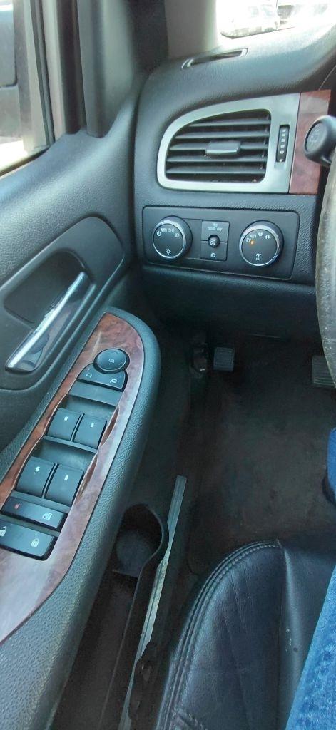 Chevrolet Suburban LTZ 1500 4WD 2008
