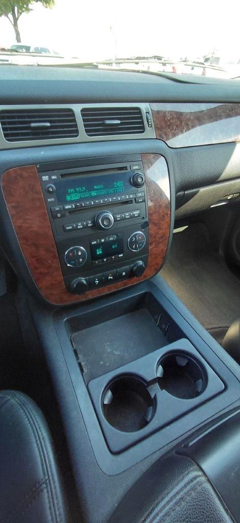 Chevrolet Suburban LTZ 1500 4WD 2008
