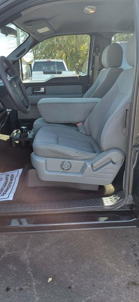 Ford F-150 XL SuperCab 8-ft. Bed 4WD 2014