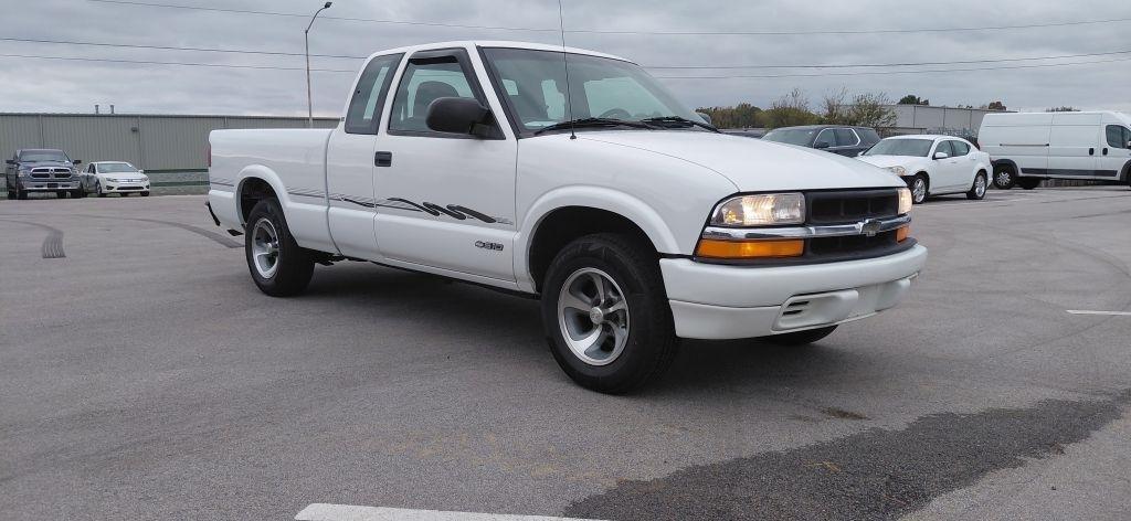 Chevrolet S10 Pickup LS Ext. Cab 2WD 2000