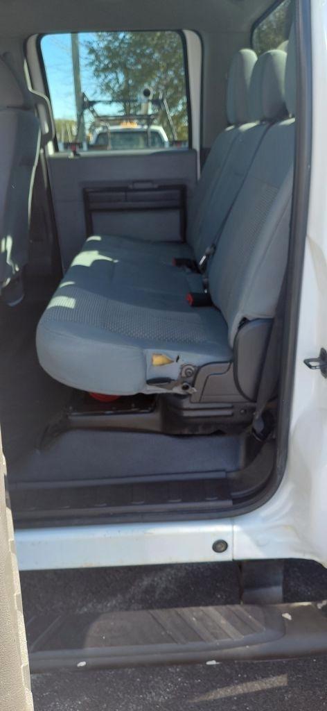 Ford F-350 SD XL Crew Cab Long Bed DRW 4WD 2013