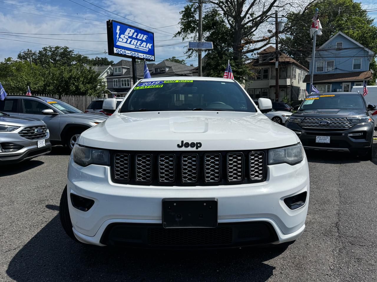 View vehicle photo 2
