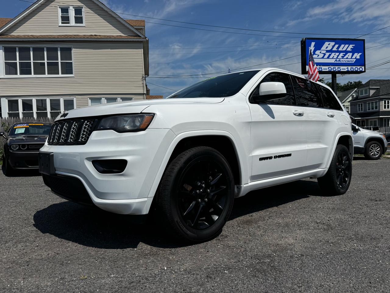 View vehicle photo 6