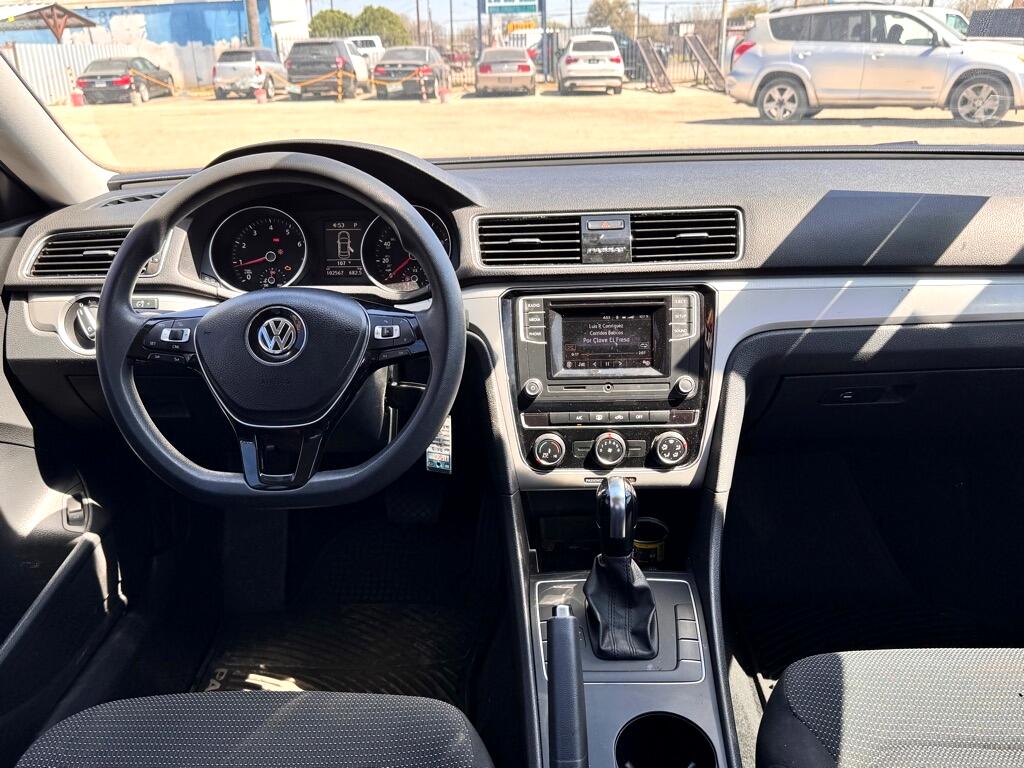 Volkswagen Passat S 2018 Volkswagen Passat S 2018