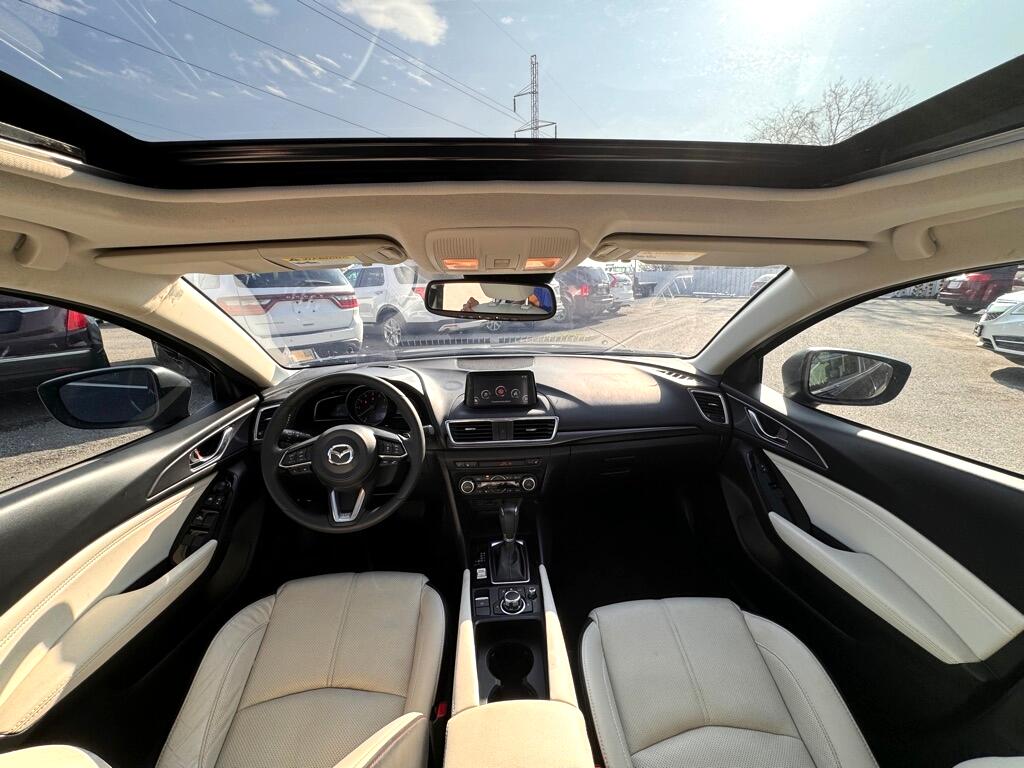 Mazda MAZDA3 s Grand Touring AT 4-Door 2018 Mazda MAZDA3 s Grand Touring AT 4-Door 2018