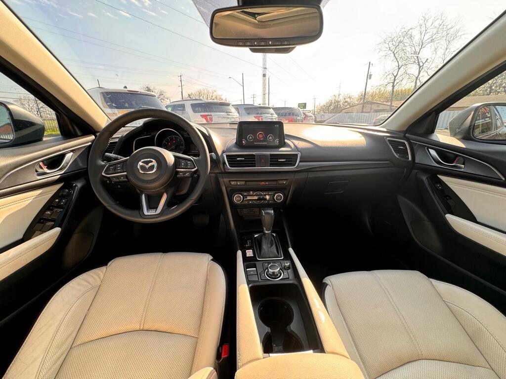 Mazda MAZDA3 s Grand Touring AT 4-Door 2018 Mazda MAZDA3 s Grand Touring AT 4-Door 2018