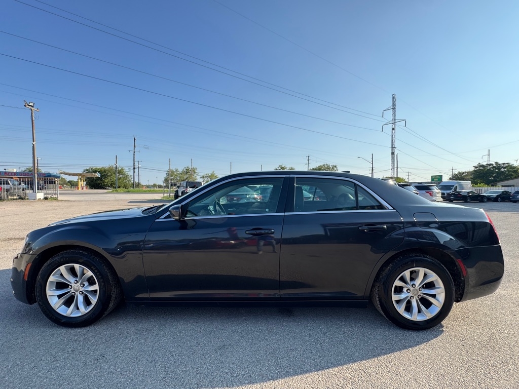 Chrysler 300 Limited RWD 2015 Chrysler 300 Limited RWD 2015
