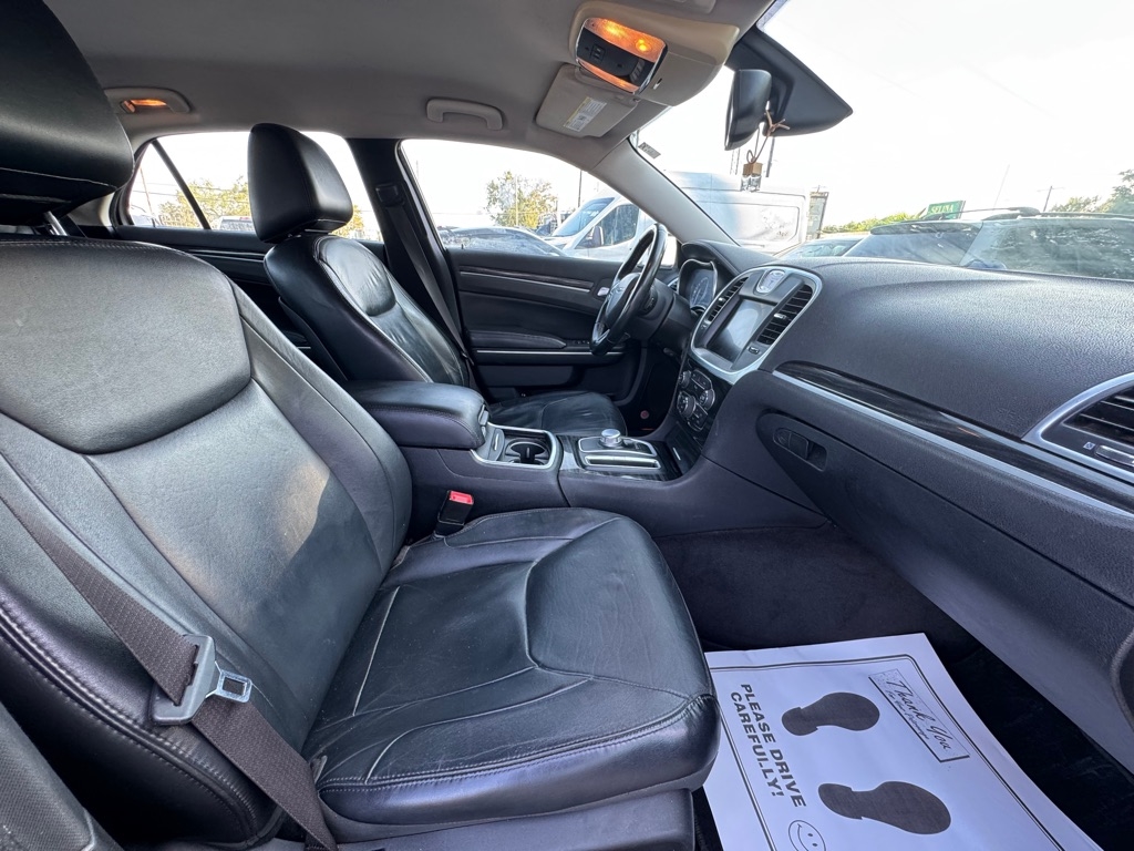 Chrysler 300 Limited RWD 2015 Chrysler 300 Limited RWD 2015