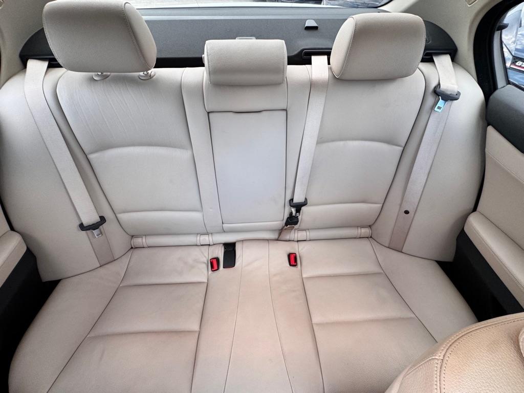 BMW 5-Series 535i 2011