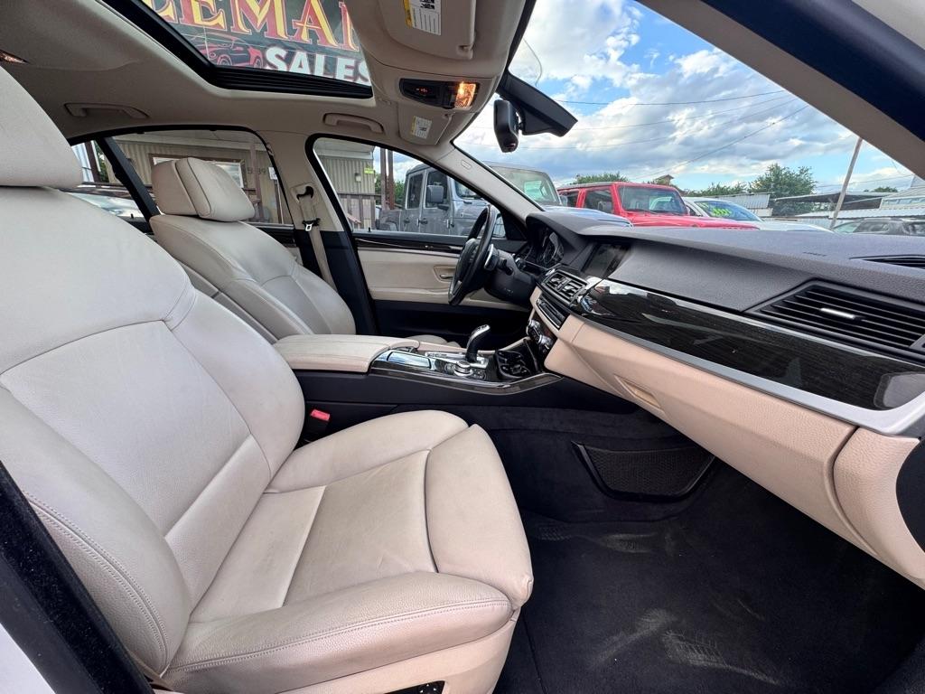 BMW 5-Series 535i 2011