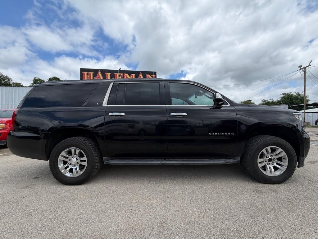 Chevrolet Suburban LT 4WD 2017