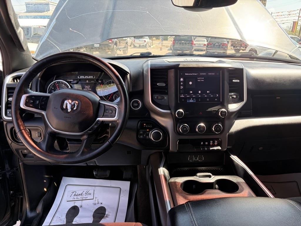 RAM 1500 Big Horn Crew Cab SWB 4WD 2022