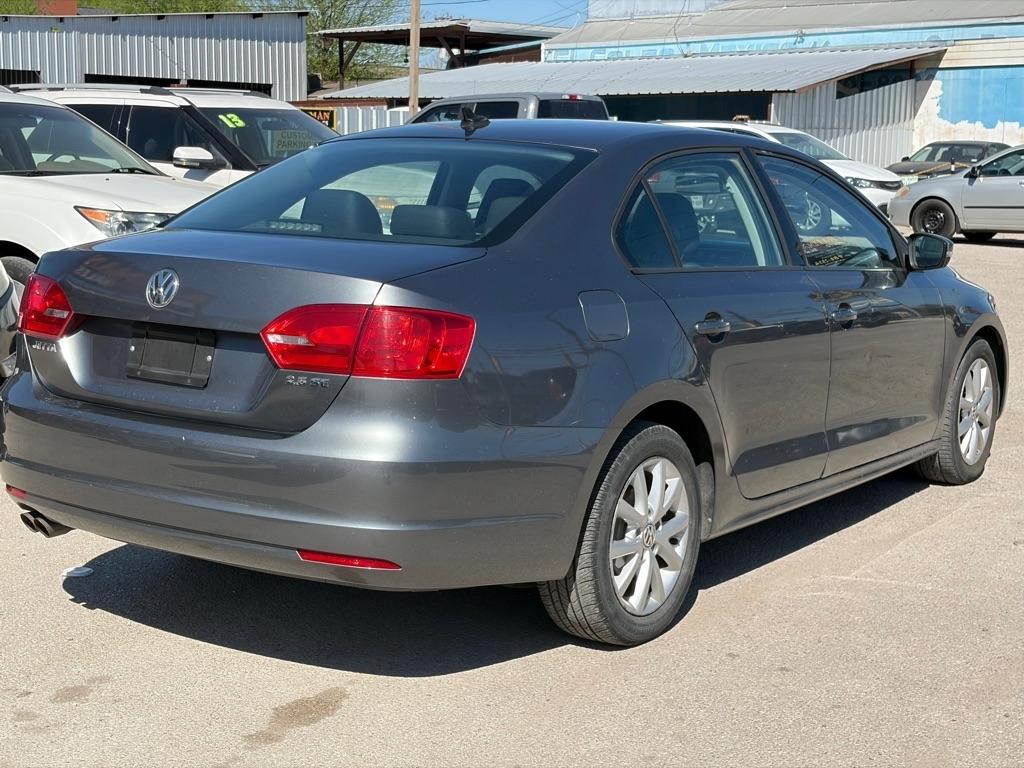 Volkswagen Jetta SE 2012