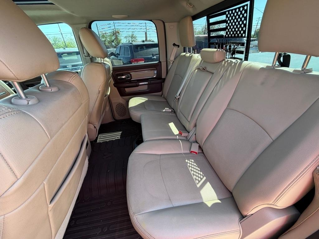 RAM 1500 Laramie Crew Cab SWB 2WD 2016