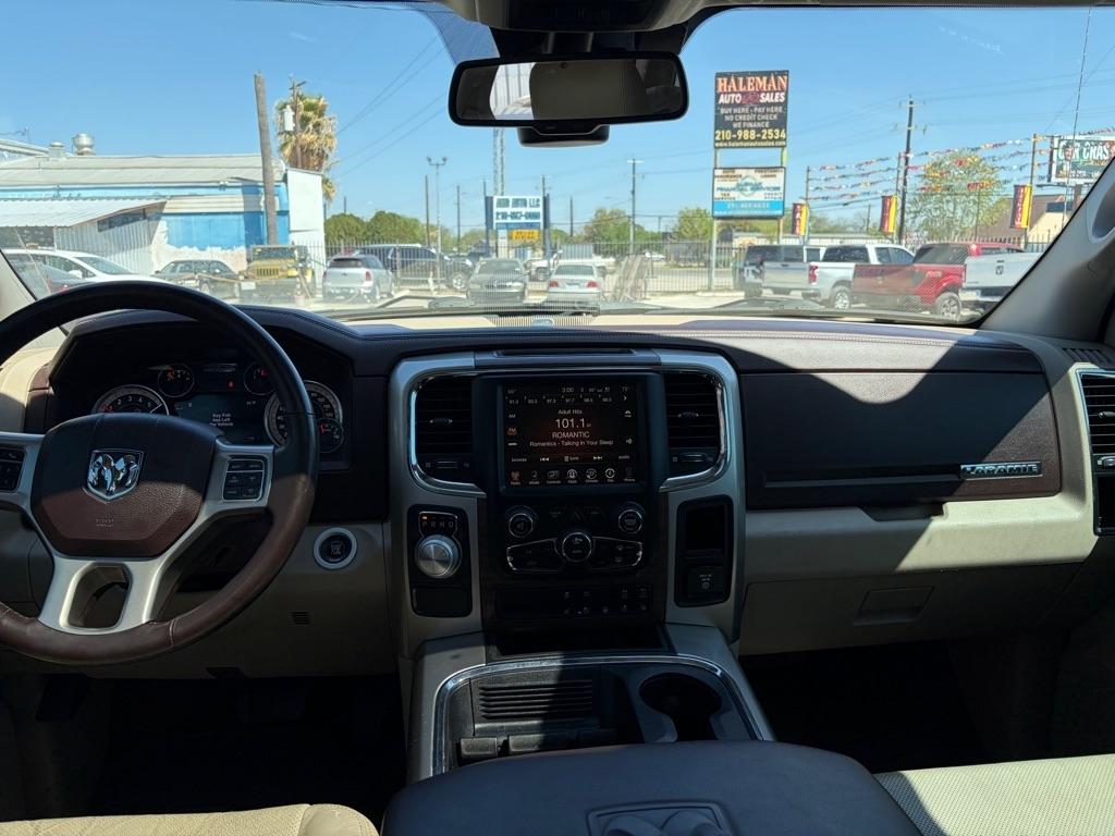 RAM 1500 Laramie Crew Cab SWB 2WD 2016