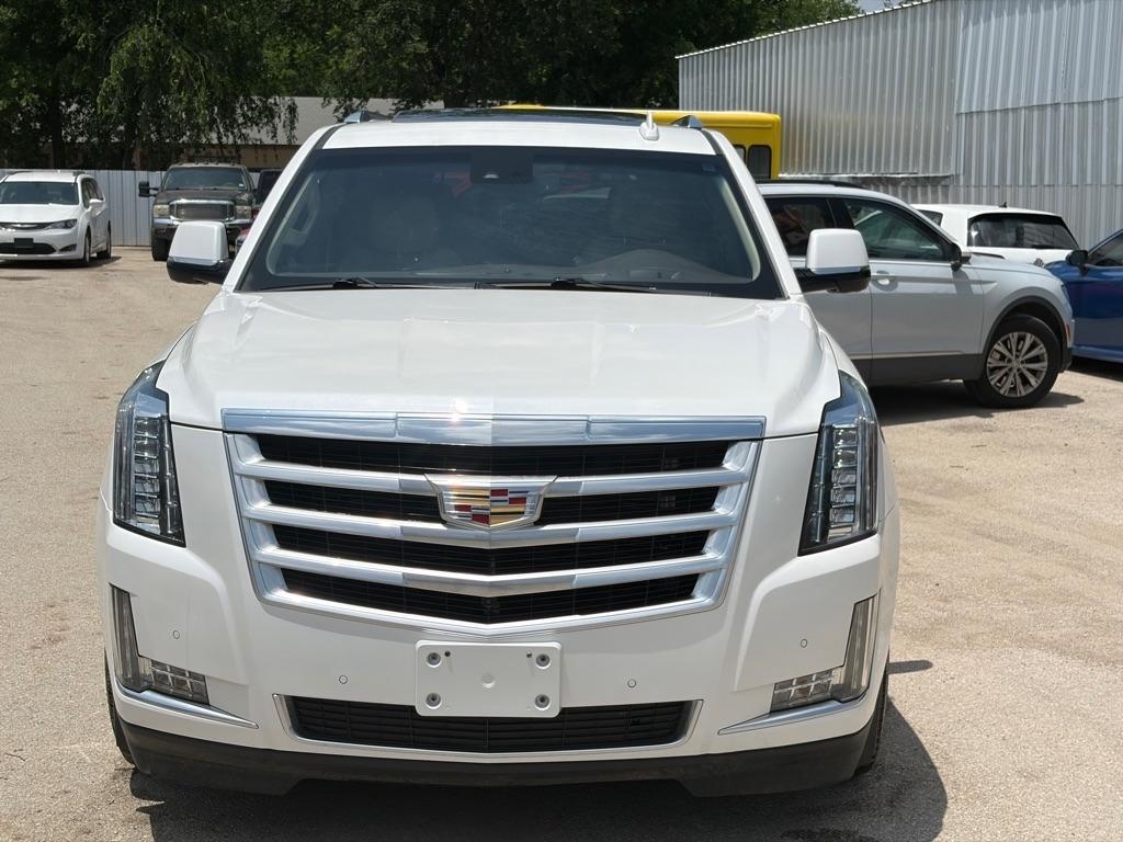 Cadillac Escalade Luxury 2WD 2016