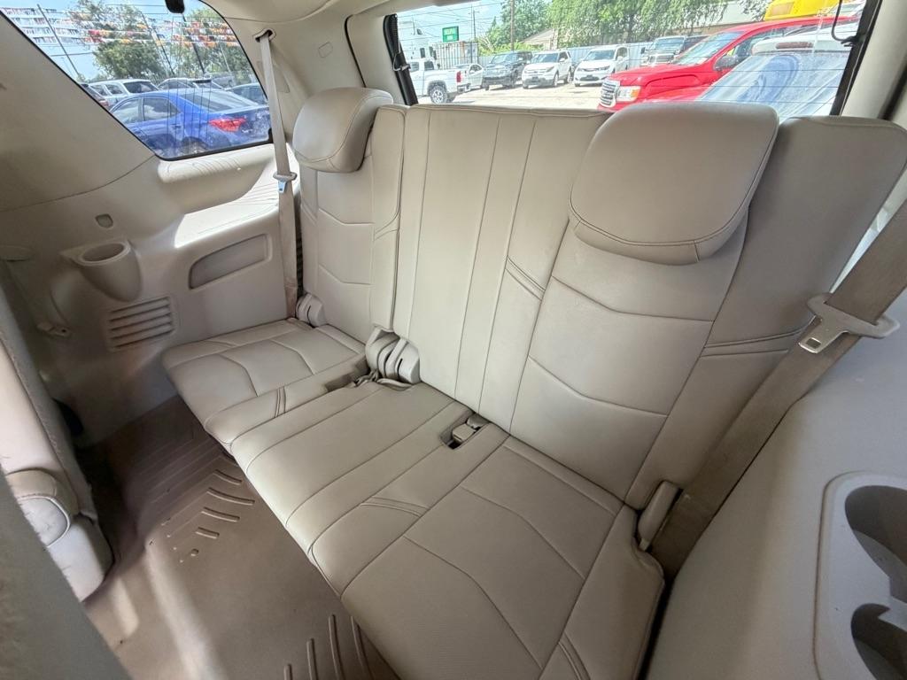 Cadillac Escalade Luxury 2WD 2016
