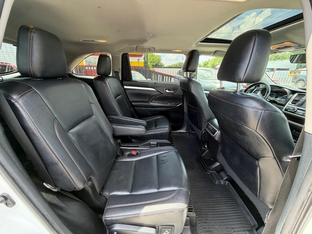 Toyota Highlander SE AWD V6 2019