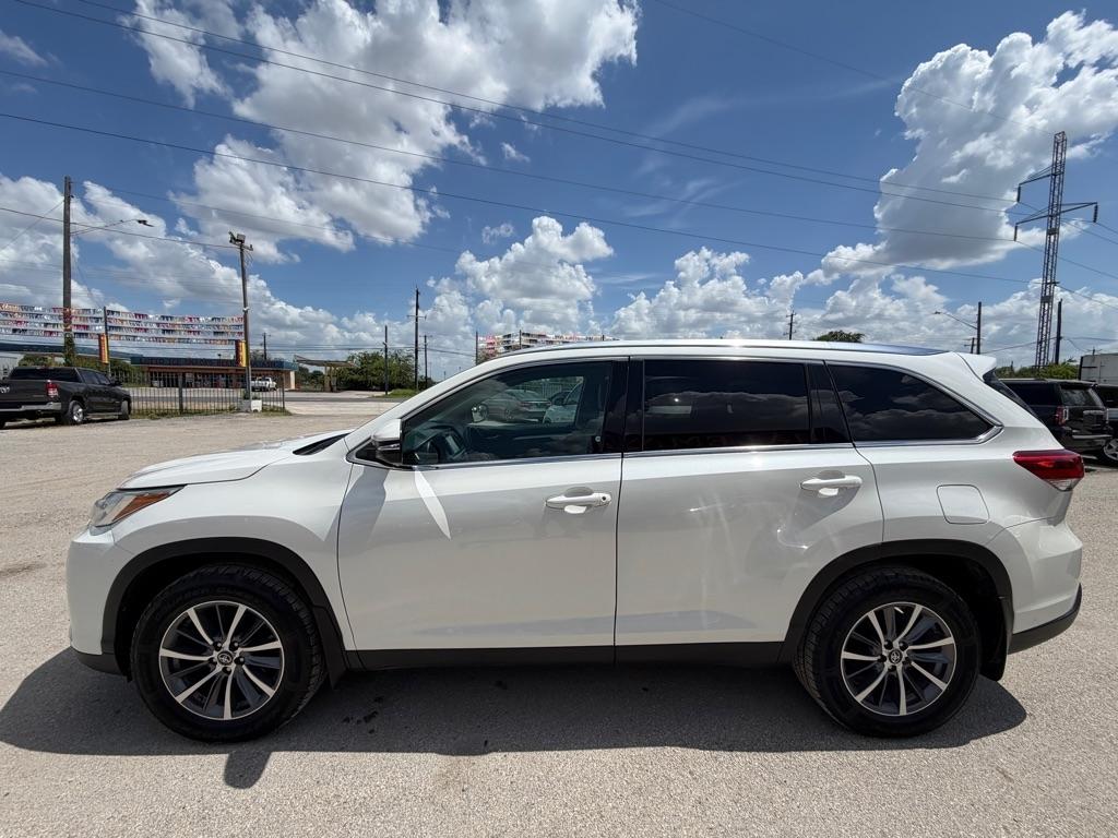 Toyota Highlander SE AWD V6 2019
