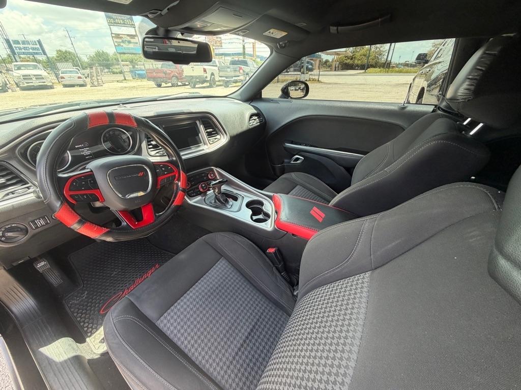 Dodge Challenger SXT 2020