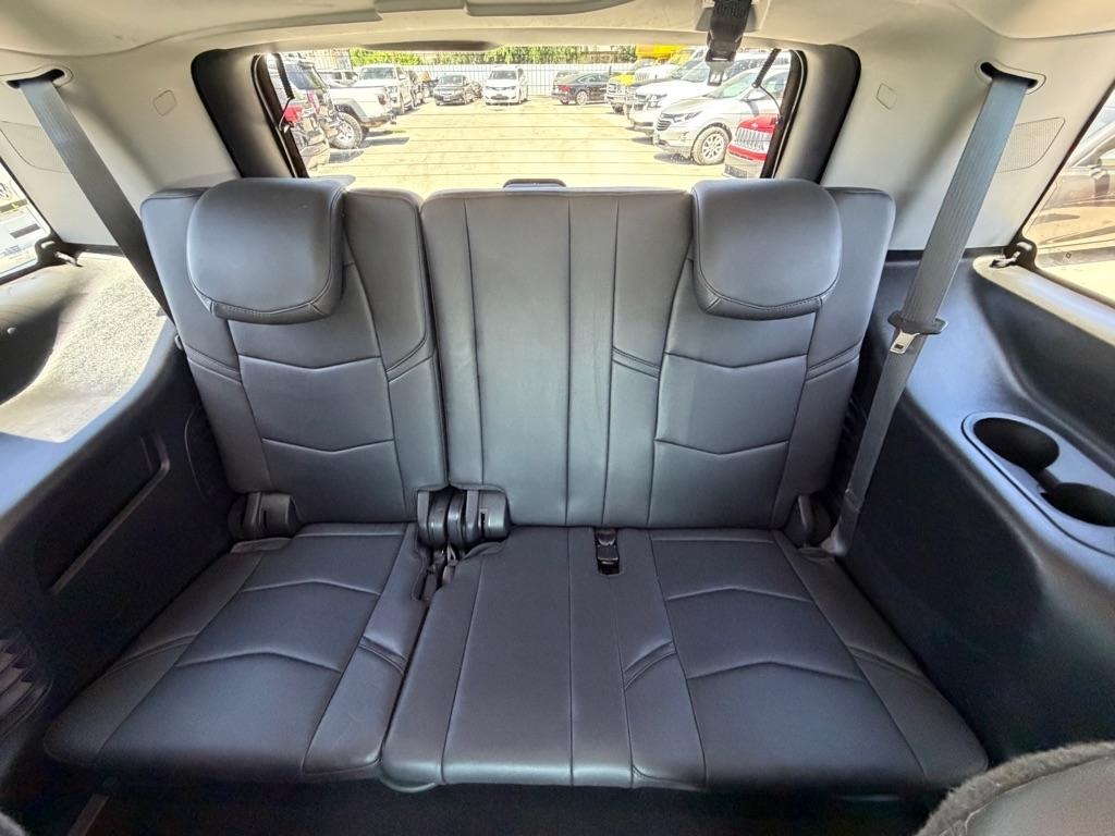 Cadillac Escalade Luxury 4WD 2016