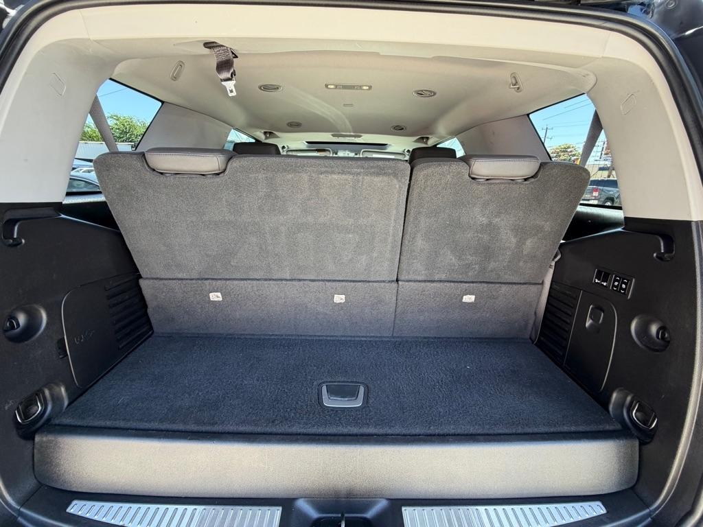 Cadillac Escalade Luxury 4WD 2016