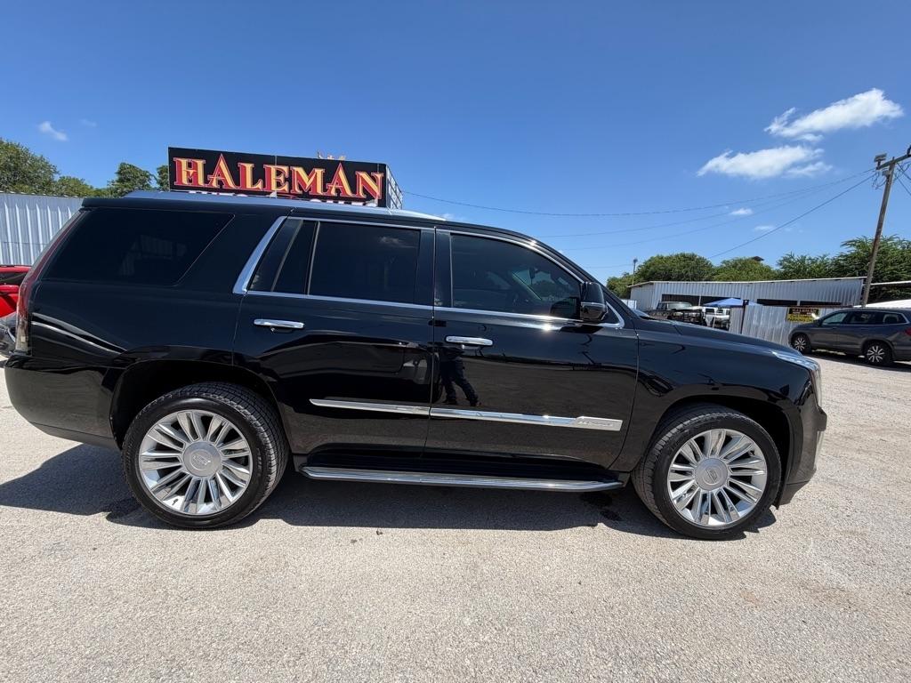 Cadillac Escalade Luxury 4WD 2016