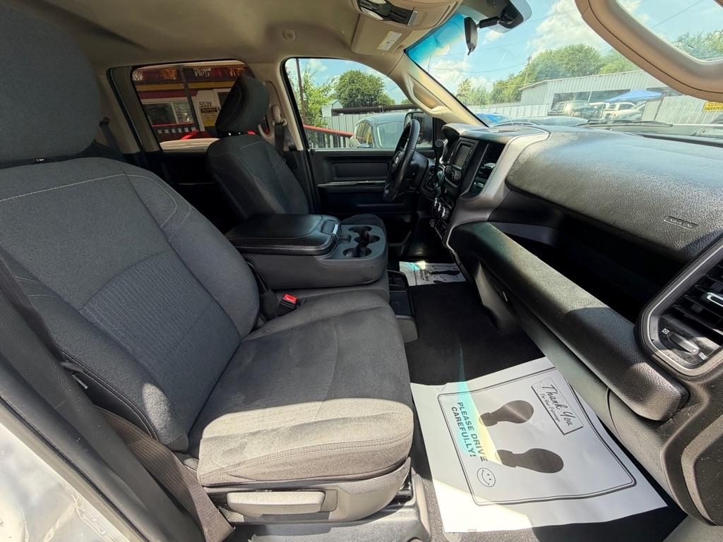 RAM 3500 Tradesman Crew Cab 4WD DRW 2019