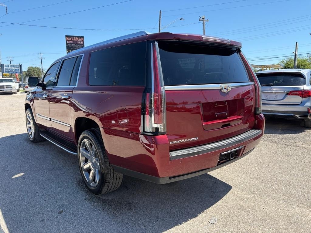 Cadillac Escalade ESV 2WD Luxury 2016