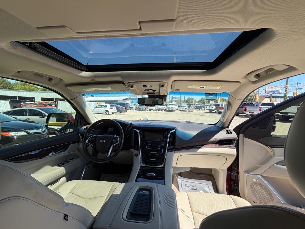 Cadillac Escalade ESV 2WD Luxury 2016