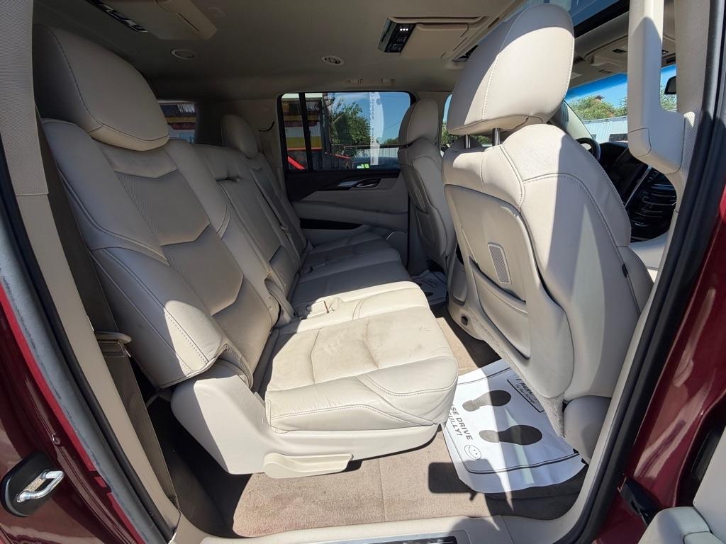 Cadillac Escalade ESV 2WD Luxury 2016