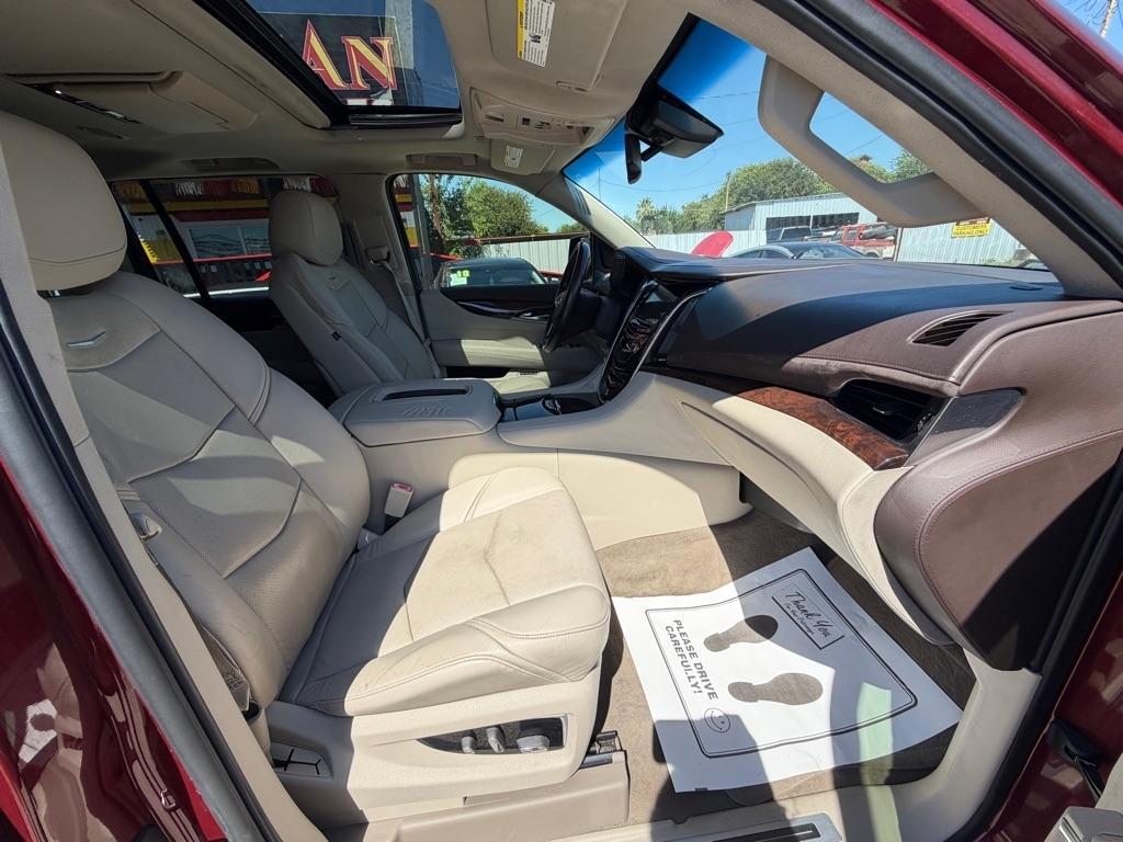 Cadillac Escalade ESV 2WD Luxury 2016