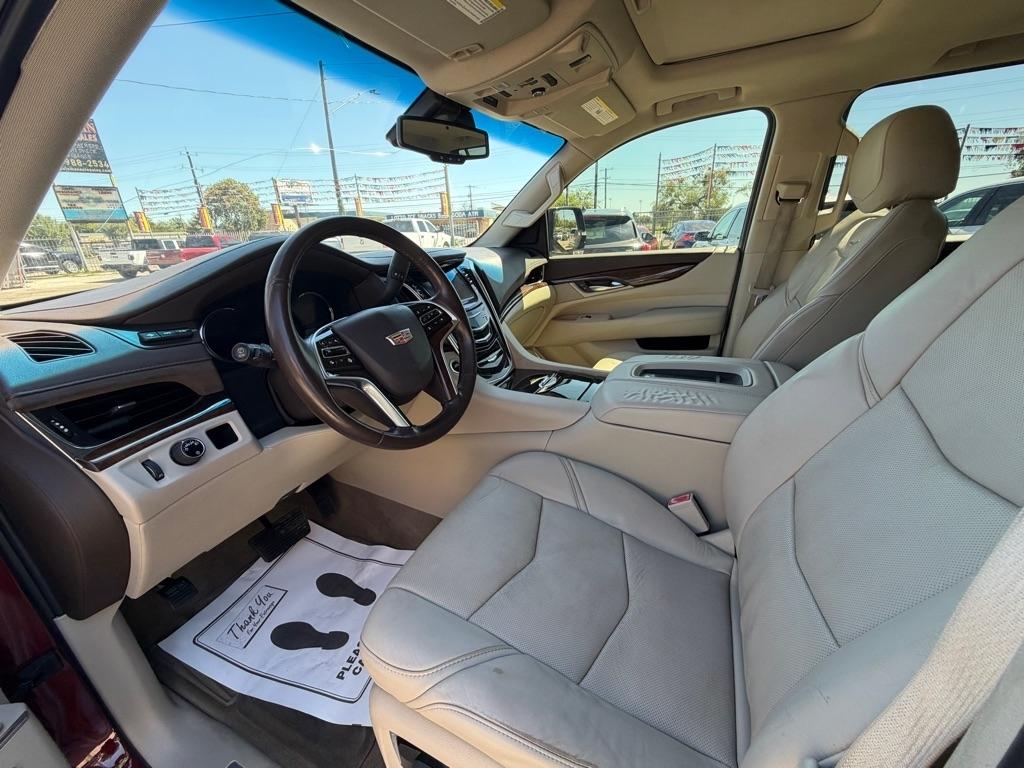 Cadillac Escalade ESV 2WD Luxury 2016