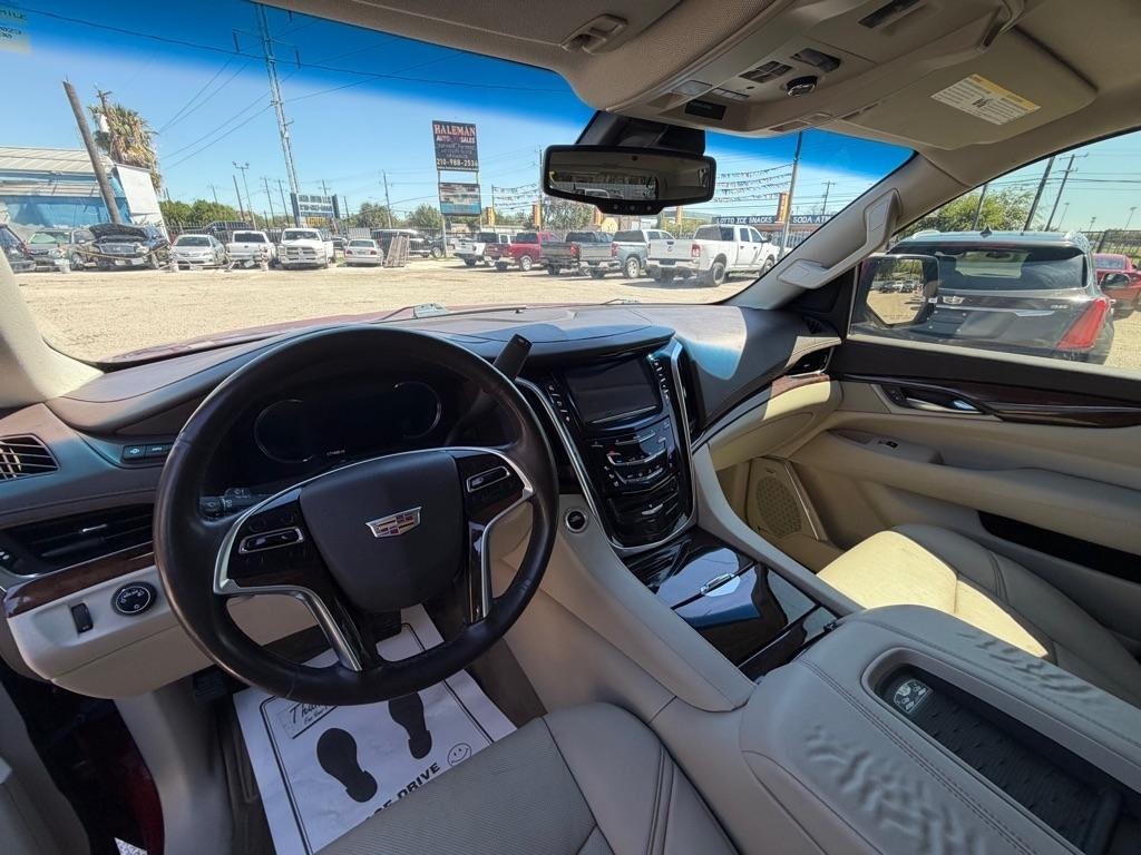 Cadillac Escalade ESV 2WD Luxury 2016