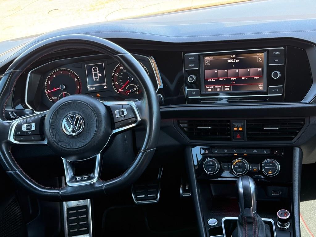 Volkswagen Jetta GLI S 7A 2019