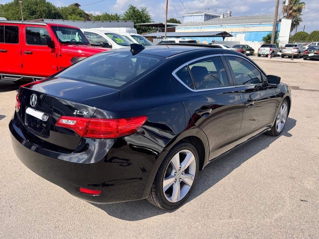 Acura ILX 5-Spd AT w/ Technology Package 2015
