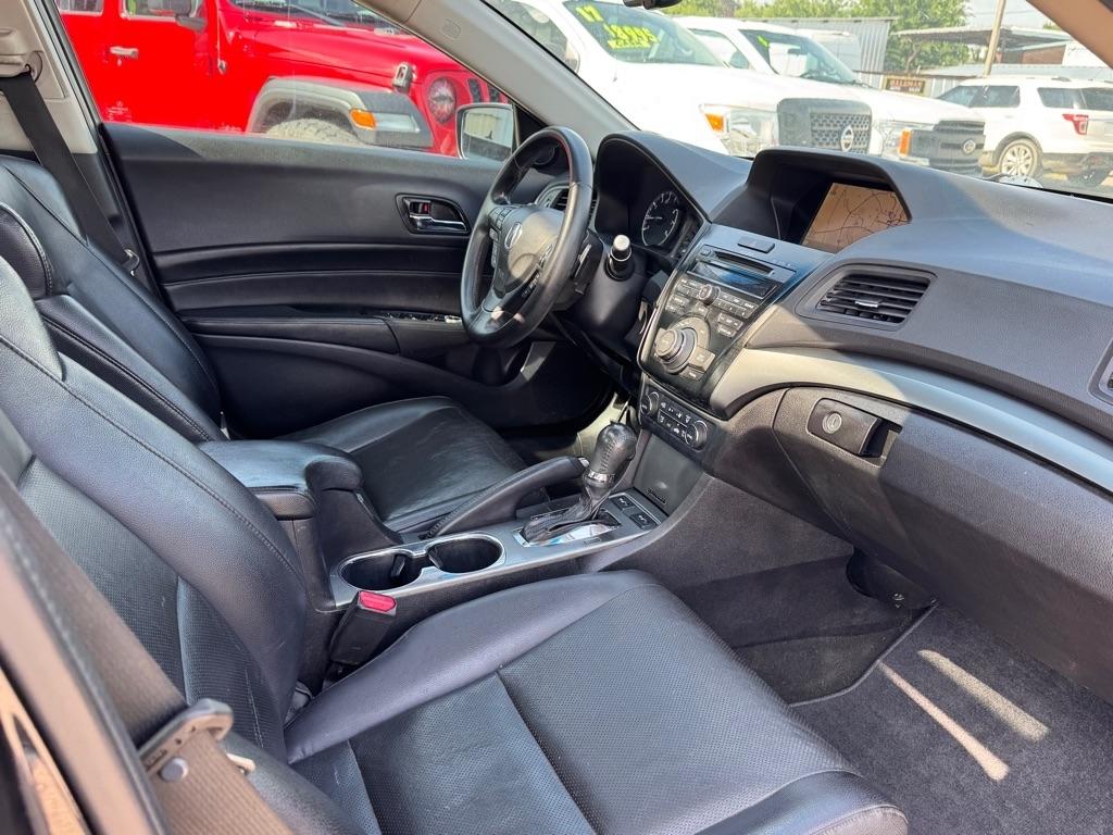 Acura ILX 5-Spd AT w/ Technology Package 2015