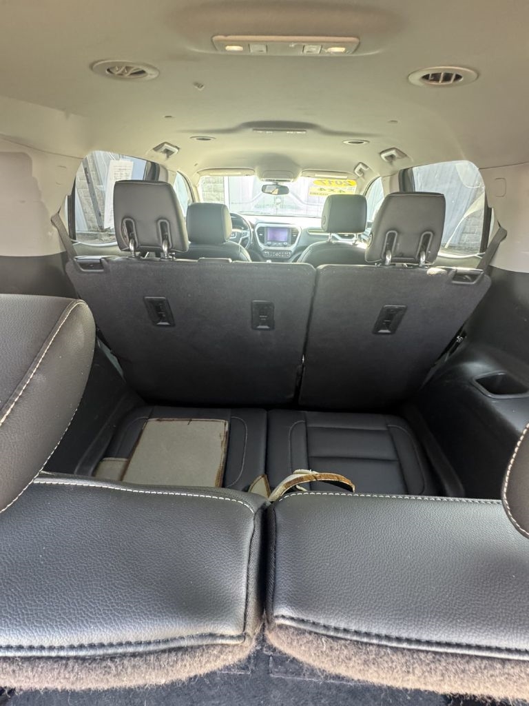 GMC Acadia SLT-1 AWD 2017 GMC Acadia SLT-1 AWD 2017